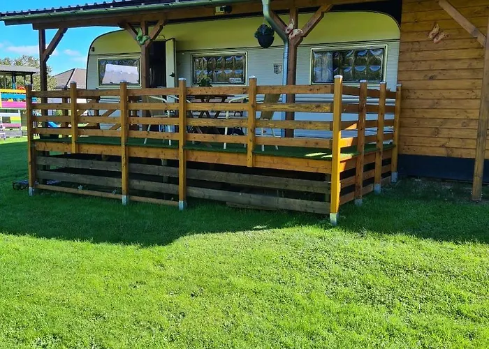 - Caravan Kamp alanı *